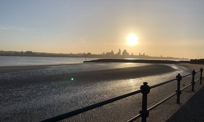 Wallasey Apartment | Lovely 2-Bed Apartment in Wallasey, sleeps 4