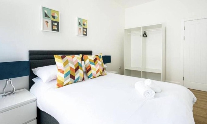 Bristol Floating Harbour Apartment | Lovely 2 bedroom apartment in Central Bristol