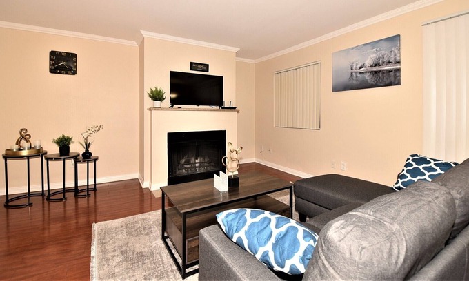 Canyon Gate Condo | Lovely 2 Bedroom Condo With Indoor Fireplace