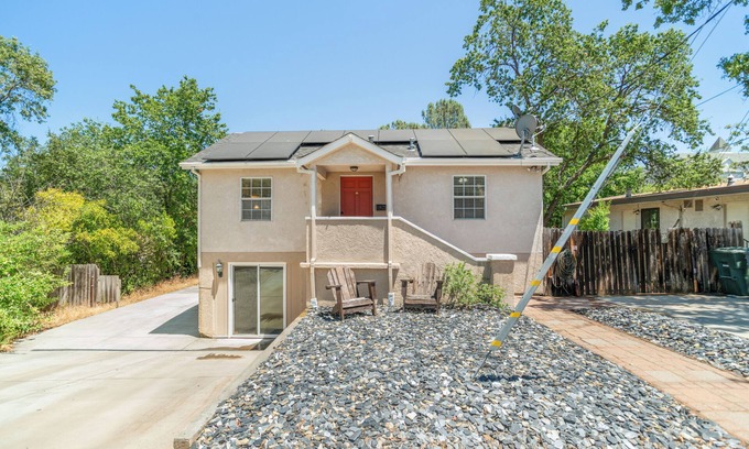 Auburn House | Lovely 2-bedroom house with AC in Auburn