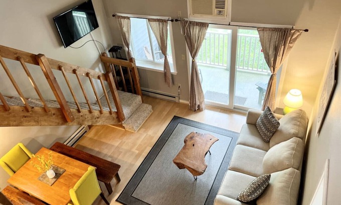 Lincoln Apartment | Lovely 2 Bedroom Loft at Loon Mountain! Lincoln NH
