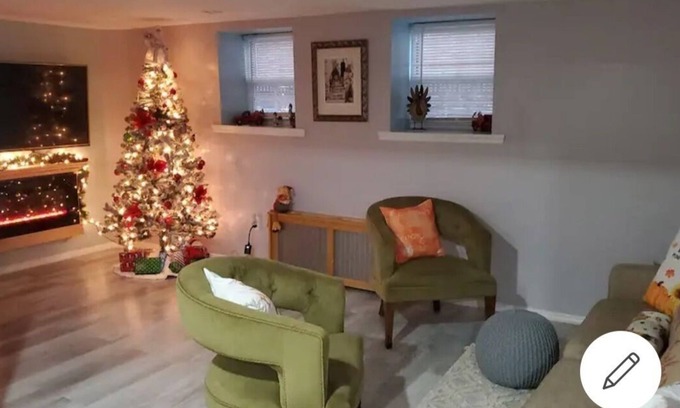 University Heights House | Lovely 2 bedroom unit in private house.