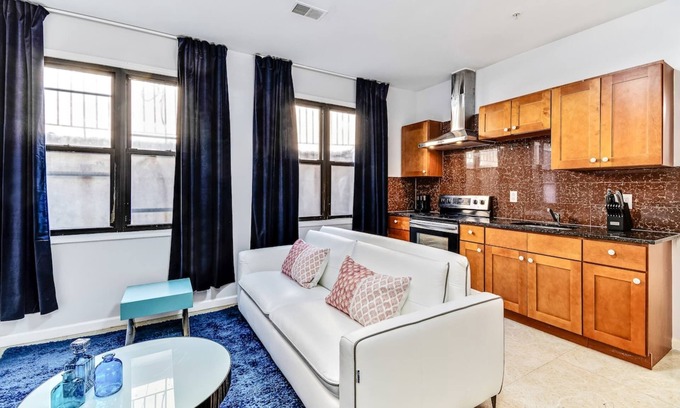 Chinatown Apartment | Lovely 2bd Apt Steps From the Convention Center