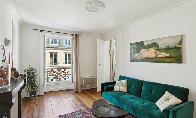 Saint-Merri Apartment | Lovely 2BR in the Heart of Le Marais