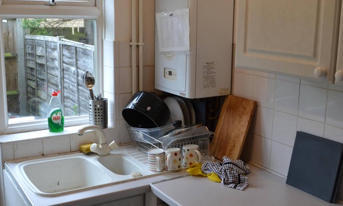 Abbey House | Lovely 3 Bedroom 2 Bathroom House - Wimbledon