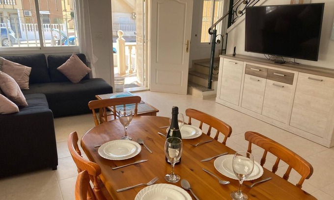 Los Alcazares House | Lovely 3 Bedroom Townhouse - El Divino