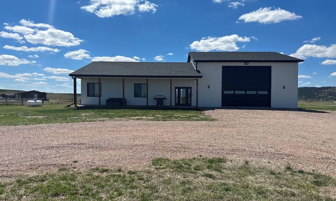 Hot Springs House | Lovely 3-bedroom house by Angustora with many activities for your entire group