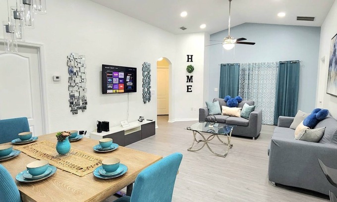 Clear Creek House | Lovely 5-bedroom house with pool/spa minutes from Disney.