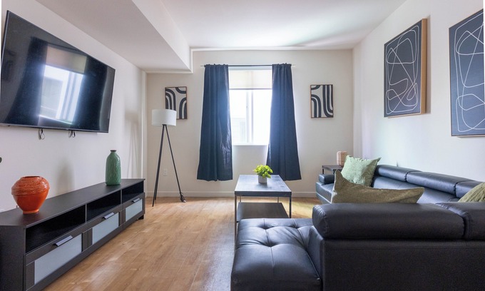 Downtown Apartment | Lovely and Modern Apartment