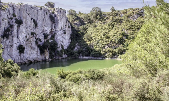 Narbonne Apartment | Lovely apartment for 4 people with WIFI, TV, balcony and pets allowed