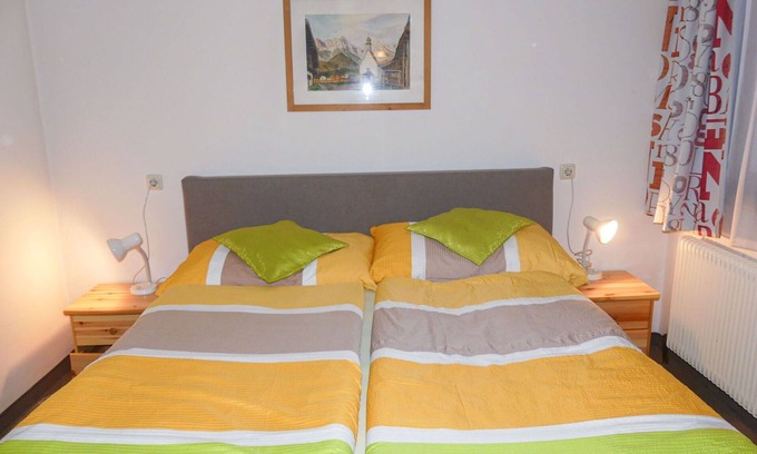 Viehhofen Apartment | Lovely apartment for 6 guests with TV and parking
