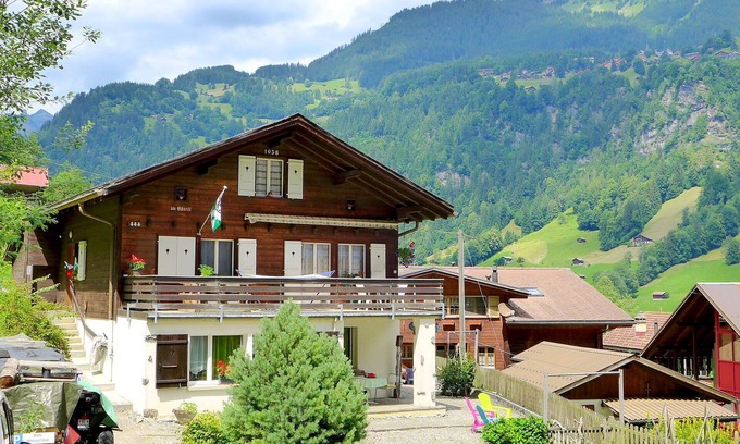 Lauterbrunnen Apartment | Lovely apartment for 3 people with WIFI, panoramic view and parking