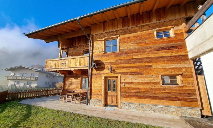 Wildschoenau Apartment | Lovely apartment for 5 guests with WIFI, TV, terrace and parking