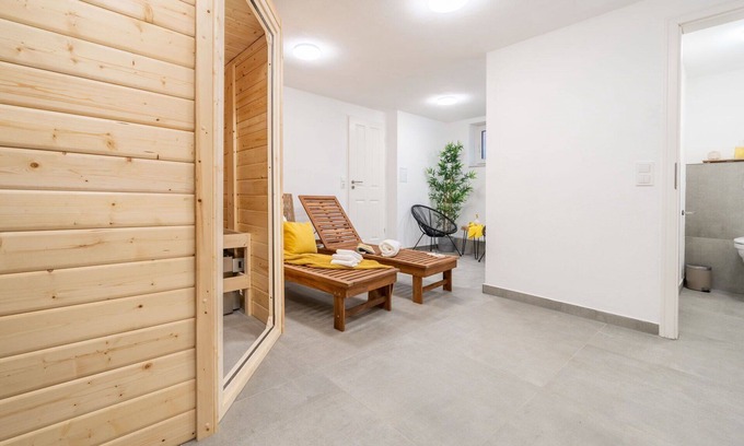 Nordholz Apartment | Lovely apartment for 4 people with WIFI, TV, pets allowed and parking