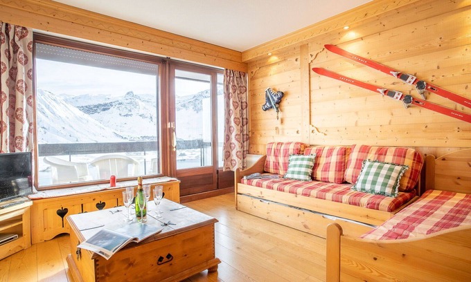 Tignes Apartment | Lovely apartment for 8 guests with WIFI, TV and balcony