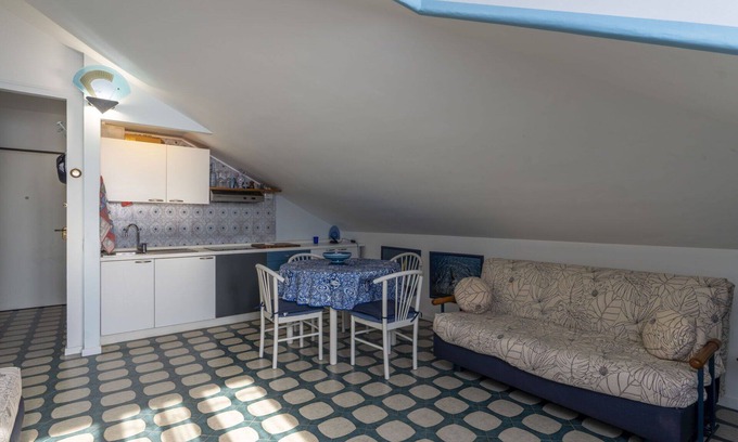 Laigueglia Apartment | Lovely apartment for 3 guests with A/C, WIFI and parking
