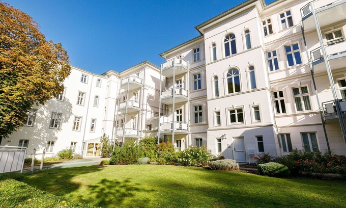 Ostvorpommern Apartment | Lovely apartment for 2 guests with WIFI, TV, balcony and pets allowed