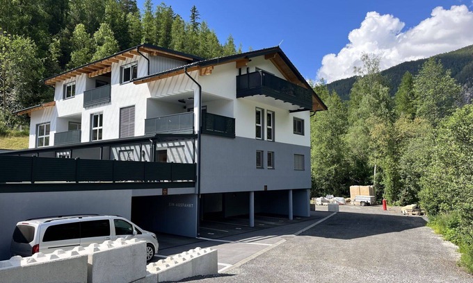 Laengenfeld Apartment | Lovely apartment for 4 guests with WIFI, TV, terrace and parking