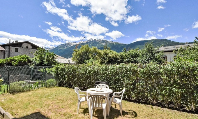 Bormio Apartment | Lovely apartment for 4 guests with WIFI, TV, pets allowed and parking