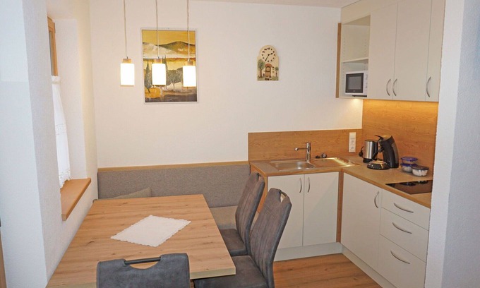 Fliess Apartment | Lovely apartment for 5 guests with WIFI, TV, terrace and parking