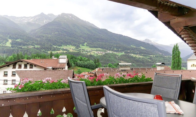 Grins Apartment | Lovely apartment for 5 people with WIFI, TV, balcony and parking