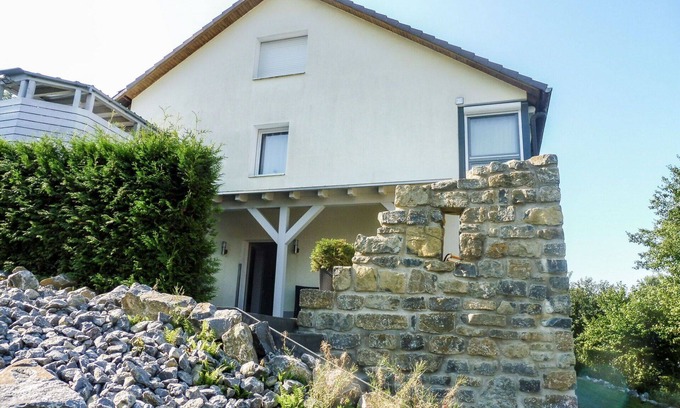 Luegde Apartment | Lovely apartment for 5 people with WIFI, TV, terrace, pets allowed and parking