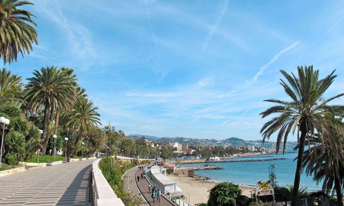 Bussana Apartment | Lovely apartment for 6 guests with A/C, WIFI, TV, terrace and pets allowed