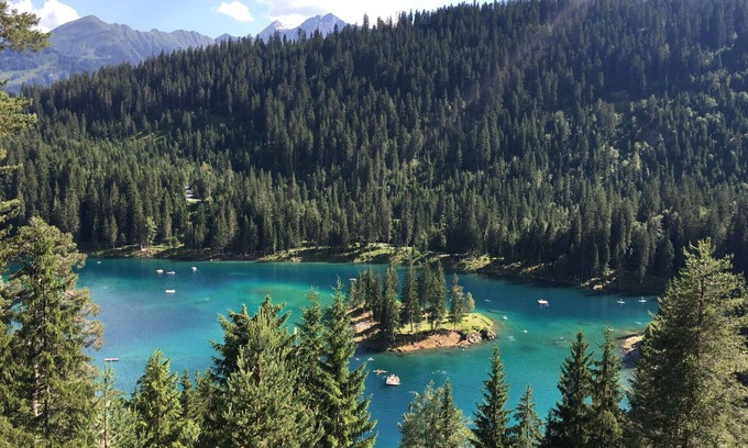 Laax Apartment | Lovely apartment for 6 people with WIFI, TV, balcony, pets allowed and parking