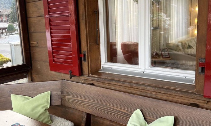 Ruedisbach Apartment | Lovely apartment for 8 people with WIFI, hot tub, TV, balcony and pets allowed