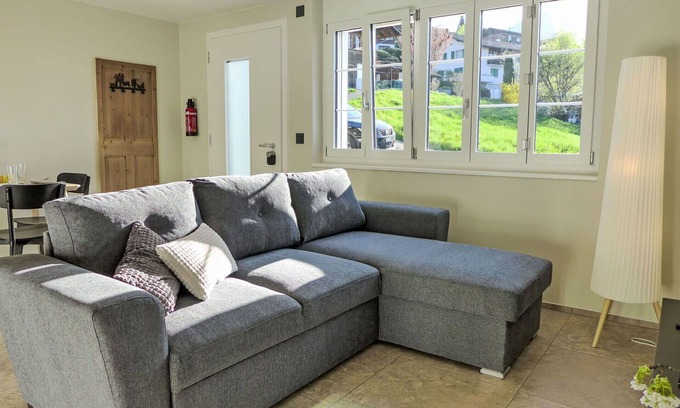 Krattigen Apartment | Lovely apartment for 3 guests with WIFI, TV, terrace, panoramic view and parking