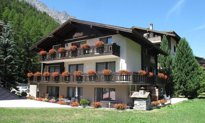 Saas-Balen Apartment | Lovely apartment for 4 guests with WIFI