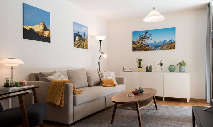 Saas Grund Apartment | Lovely apartment for 5 people with WIFI, TV, balcony and pets allowed