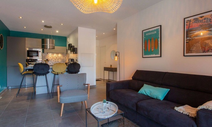 Les Estagnots Apartment | Lovely apartment for 4 people with WIFI, terrace and parking