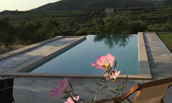Plakalona Apartment | Lovely apartment for 4 guests with pool, WIFI, A/C and terrace
