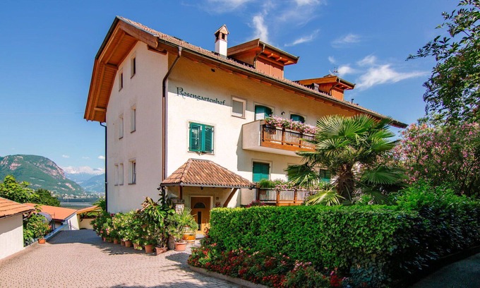 Andriano Apartment | Lovely apartment for 2 guests with WIFI, pool, TV, patio and parking