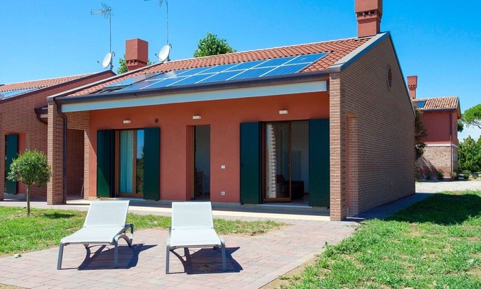 Cavallino-Treporti Apartment | Lovely apartment for 8 guests with A/C, WIFI, TV, patio and parking