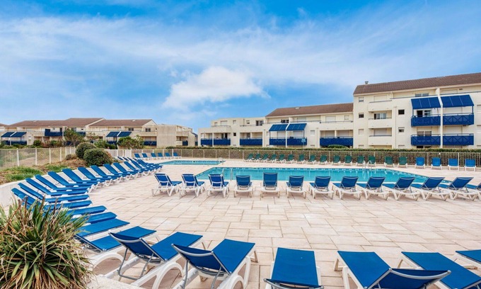 Lacanau-Ocean Apartment | Lovely apartment for 3 people with WIFI, pool, TV, terrace and parking