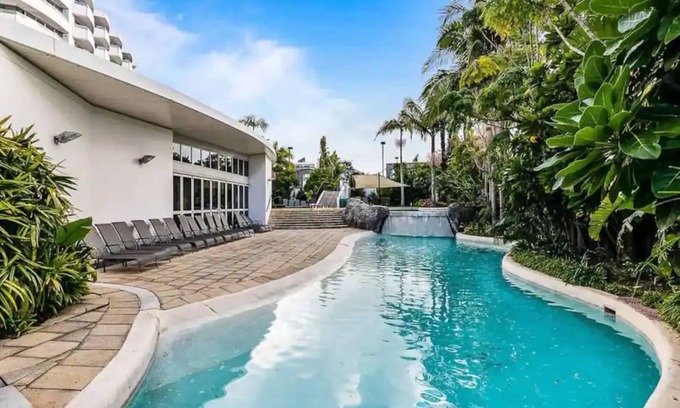 Parnell House | Lovely Apartment - Gym & Parking by Zodiak Stays