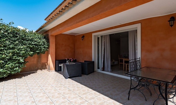Morta Villa | Lovely apartment in villa for 7 guests with A/C, pool, WIFI, TV, terrace and parking