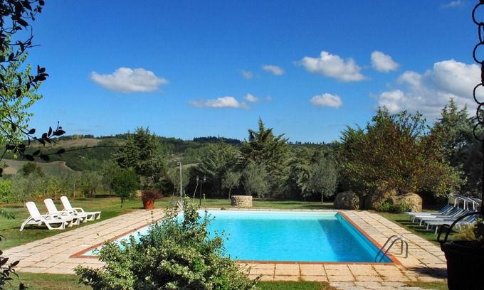 Pomarance Villa | Lovely apartment in villa for 5 guests with WIFI, pool, TV, terrace and panoramic view