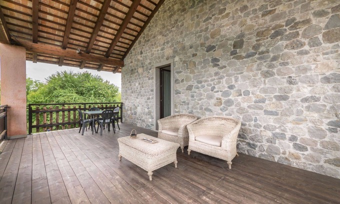 Povoletto House | Lovely apartment in villa for 4 people with A/C, WIFI, pool, TV, terrace and pets allowed