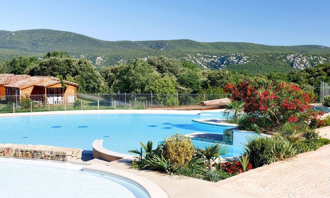 Lagorce House | Lovely apartment in villa with hot tub, WIFI, pool, A/C, terrace, pets allowed and parking