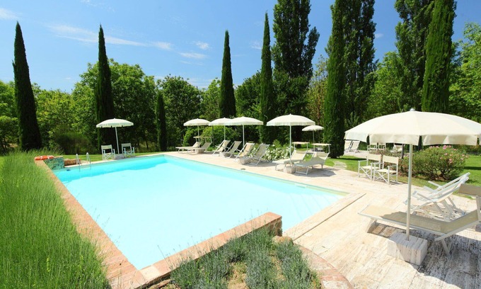Rapolano Terme Villa | Lovely apartment in villa for 5 guests with pool, WIFI, TV, patio and parking