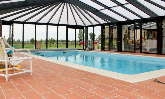 Corbon House | Lovely apartment in villa for 3 people with WIFI, pool, TV, patio and pets allowed