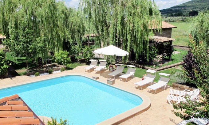 Montefiascone Villa | Lovely apartment in villa with pool, WIFI, TV, patio, pets allowed, panoramic view and parking