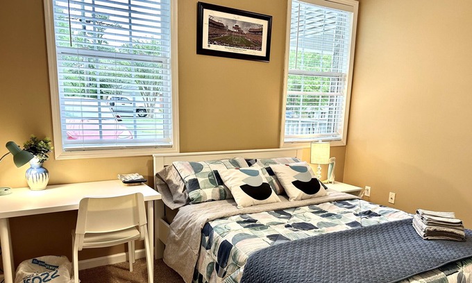 Sugar Hill House | Lovely Bedroom near Suger Hill