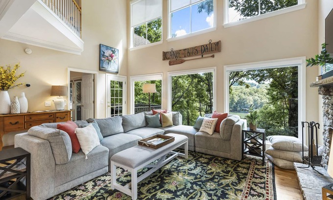 Big Canoe House | Lovely Big Canoe Cottage Ideal Location with Breathtaking View