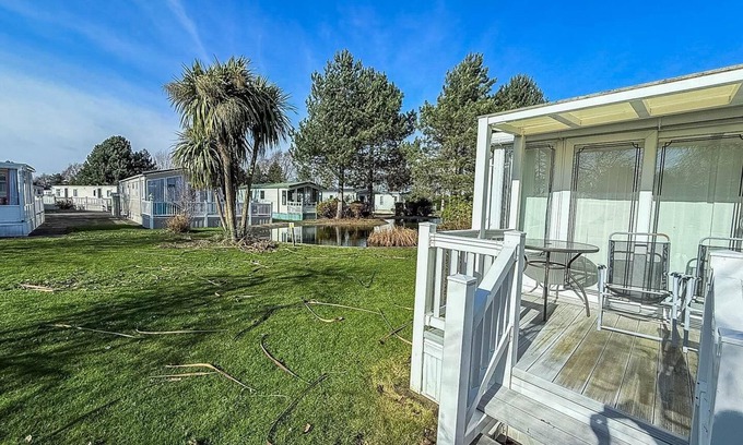 Skegness House | Lovely caravan with large decking at Southview Holiday Park ref 33108S