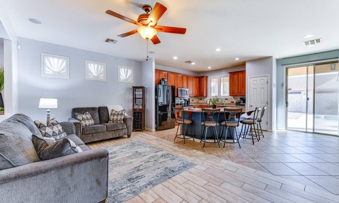 Villago House | Lovely Casa Grande Home with Private Yard + BBQ