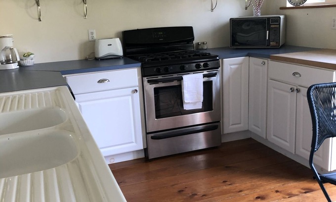 Clayton House | Lovely Clayton Village Cottage